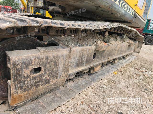 左侧履带整体 （行走机构）