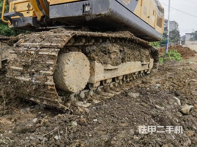 单侧履带整体（整机外观）