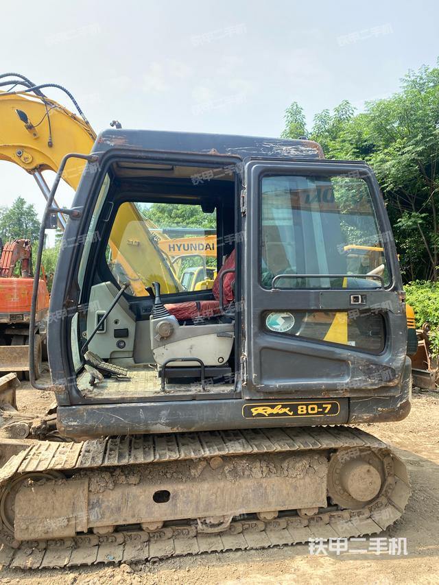 驾驶室整体（整机外观）