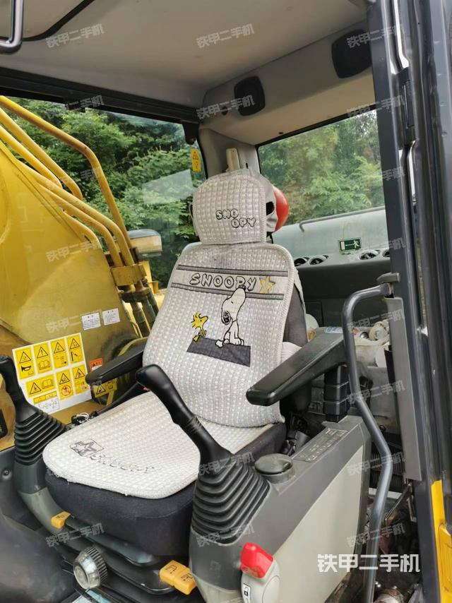 驾驶室整体（整机外观）