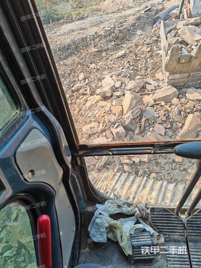 驾驶室整体（整机外观）