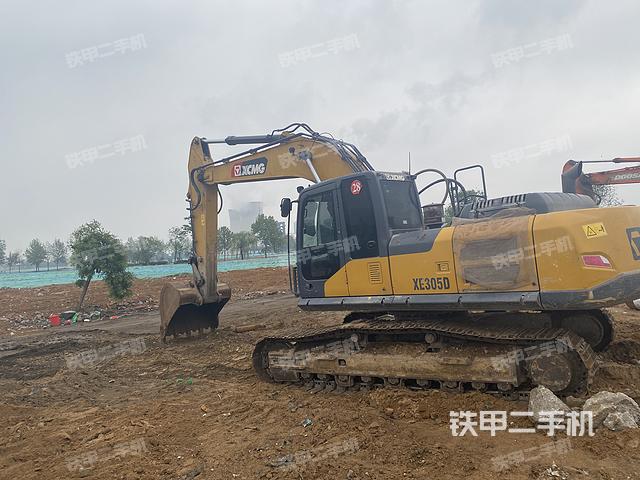 驾驶室顶部（整机外观）