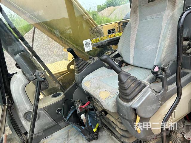 驾驶室整体（整机外观）