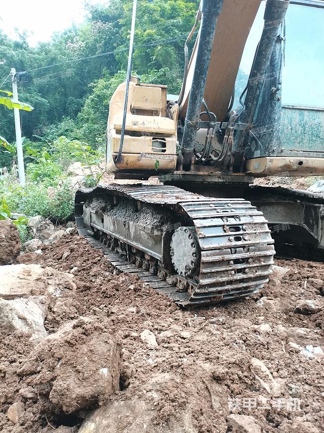 单侧履带整体（整机外观）