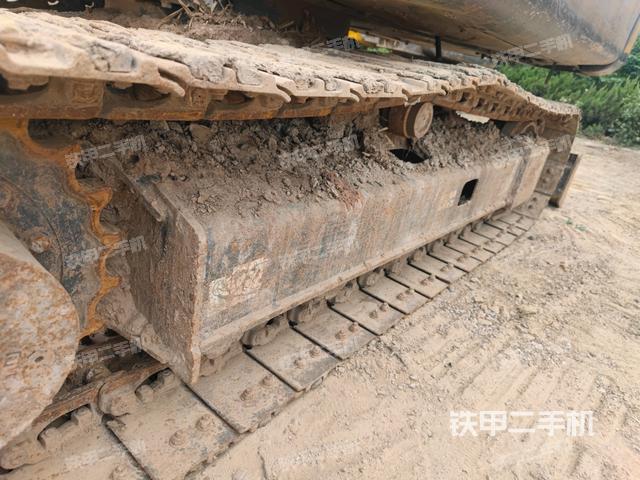 左側(cè)履帶整體?(行走機(jī)構(gòu)) 左側(cè)履帶整體?(行走機(jī)構(gòu))