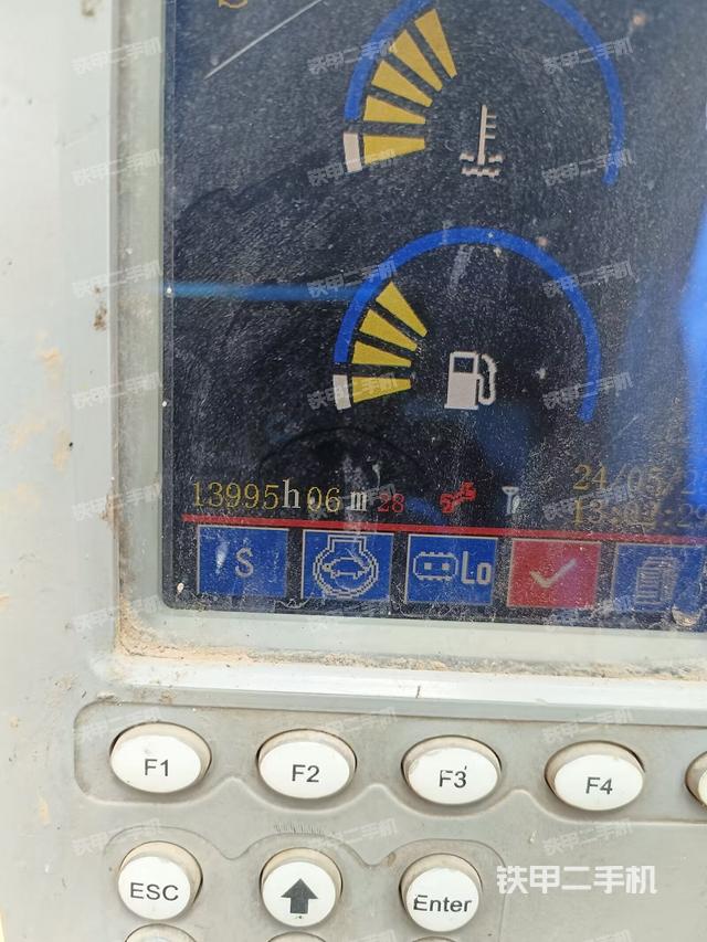 驾驶室整体（整机外观）