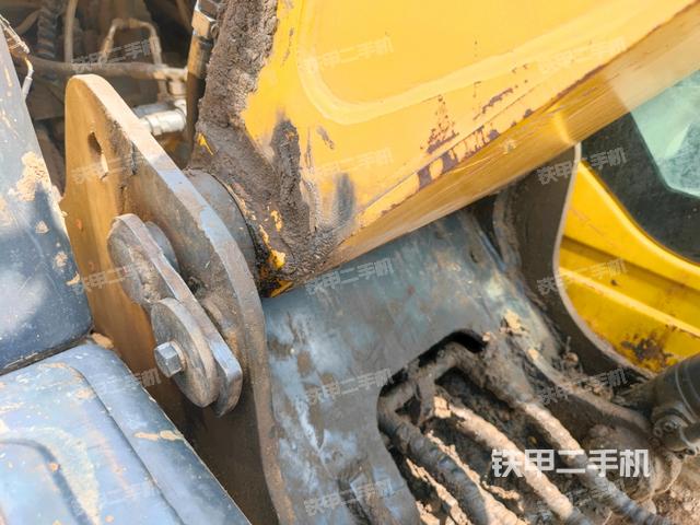 大臂根部?斜視(工作和回轉(zhuǎn)裝置) 大臂根部?斜視(工作和回轉(zhuǎn)裝置)