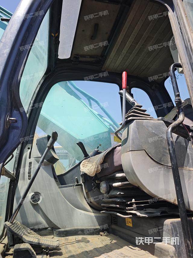 驾驶室整体（整机外观）