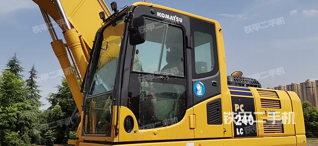 驾驶室整体（整机外观）