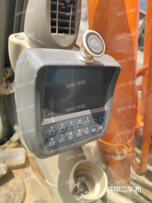 顯示屏?(駕駛室部分) 顯示屏?(駕駛室部分)