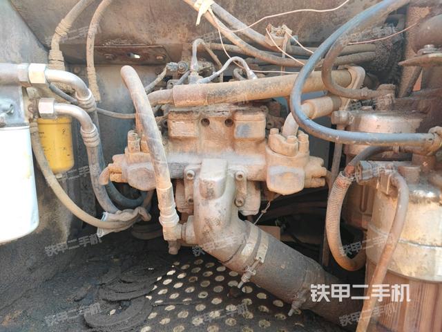 液壓泵室(大件艙室) 液壓泵室(大件艙室)
