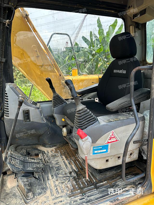 驾驶室整体（整机外观）