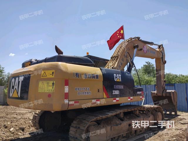 右后45(整機(jī)外觀) 右后45(整機(jī)外觀)