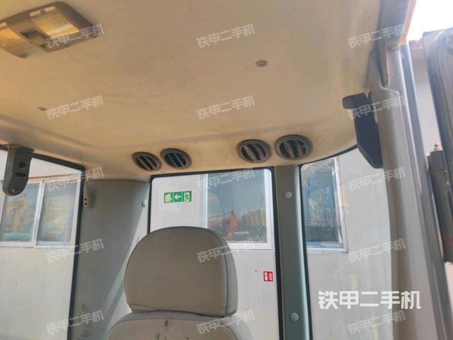 頂棚整體(駕駛室部分) 頂棚整體(駕駛室部分)
