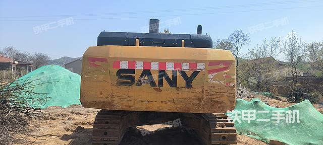 驾驶室顶部（整机外观）