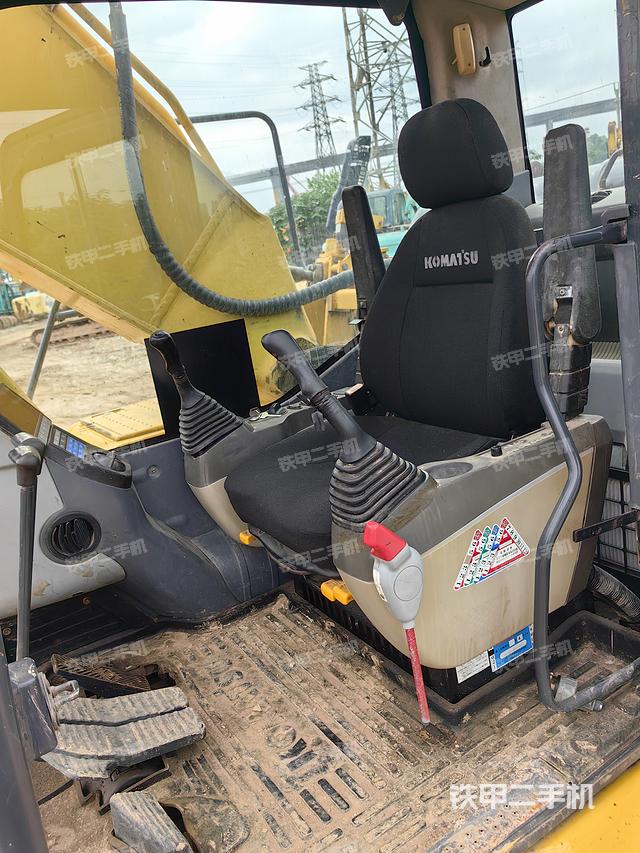 驾驶室整体（整机外观）