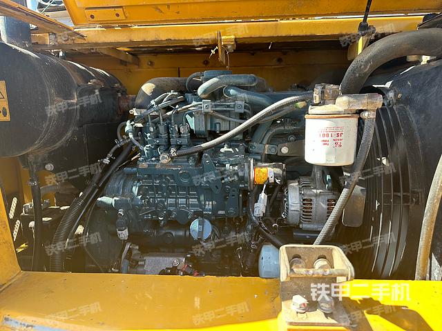 发动机整体俯视（整机外观）