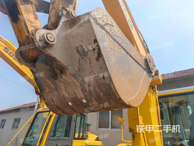 鏟斗45度(工作和回轉(zhuǎn)裝置) 鏟斗45度(工作和回轉(zhuǎn)裝置)