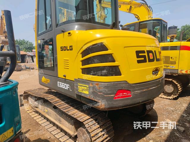 右前45(整機外觀) 右前45(整機外觀)