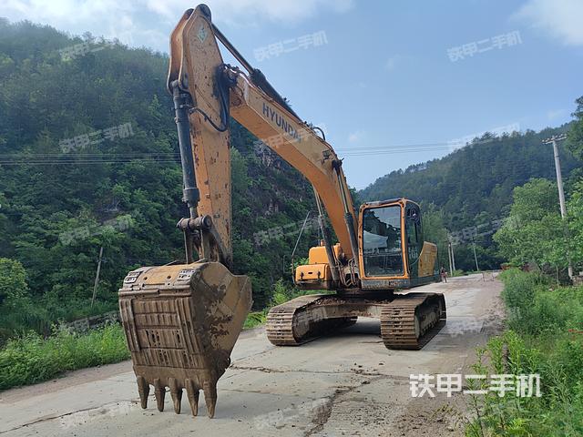 现代R225LC-9V挖掘机