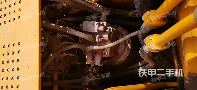 回转马达和主控阀（整机外观）