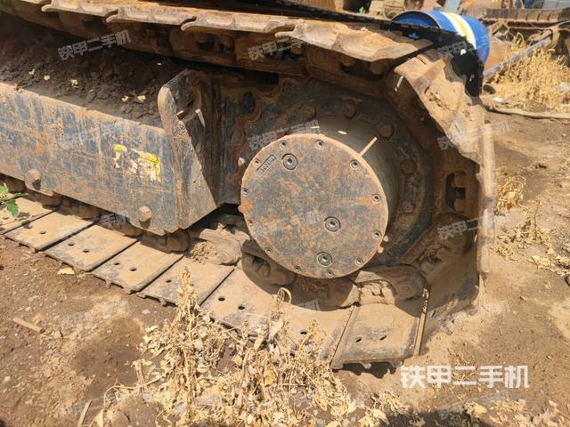 右驱动轮(行走机构) 右驱动轮(行走机构)