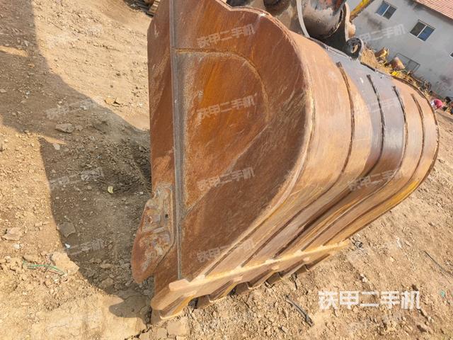鏟斗45度(工作和回轉(zhuǎn)裝置) 鏟斗45度(工作和回轉(zhuǎn)裝置)