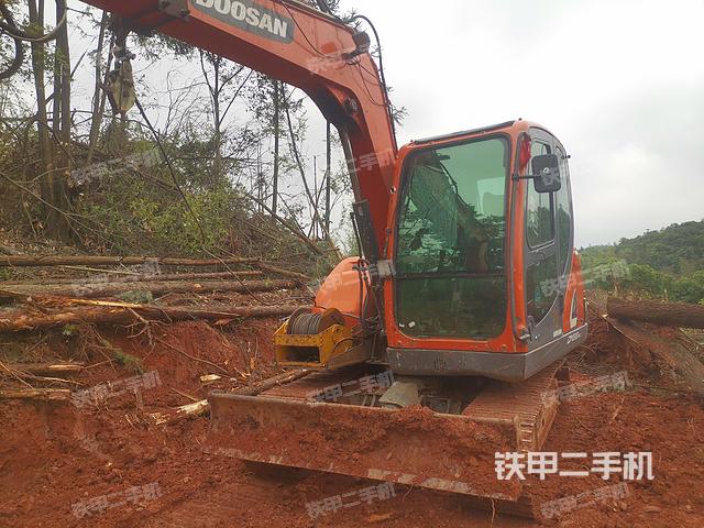 斗山DX75-9C挖掘机