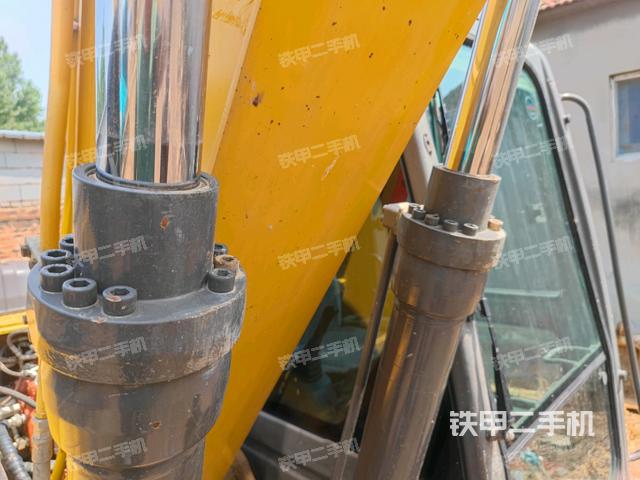 大臂油缸整體?豎拍（工作和回轉(zhuǎn)裝置）