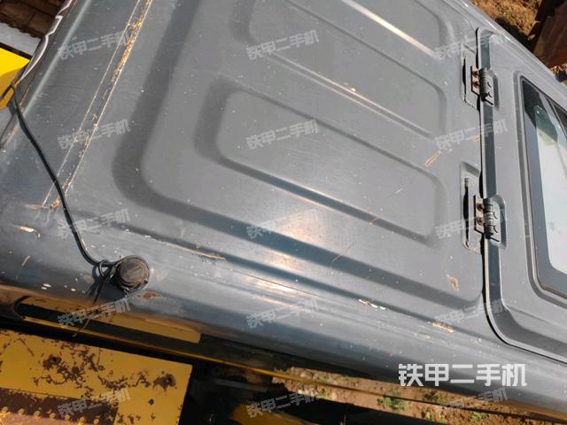 驾驶室顶部俯视(上车部件) 驾驶室顶部俯视(上车部件)