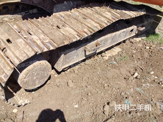 右側(cè)履帶整體（行走機構(gòu)）