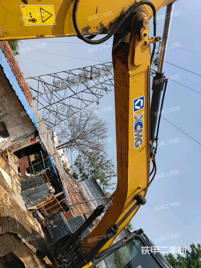 大臂整体 右侧(工作和回转装置) 大臂整体 右侧(工作和回转装置)