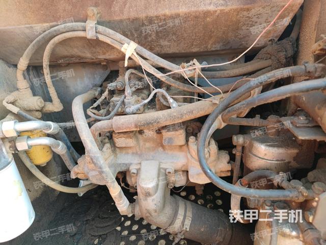 液壓泵斜45?左（大件艙室）