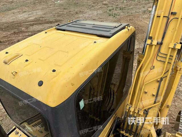 駕駛室頂部俯視（上車部件）