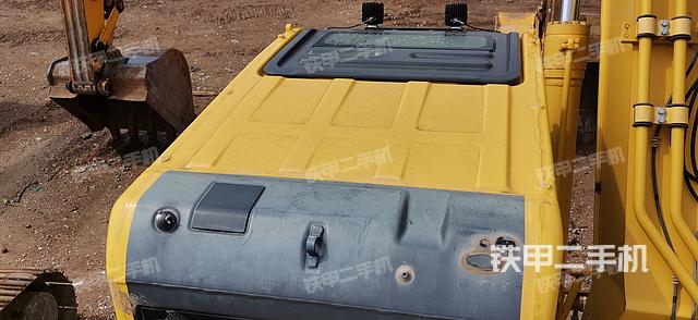 驾驶室顶部（整机外观）