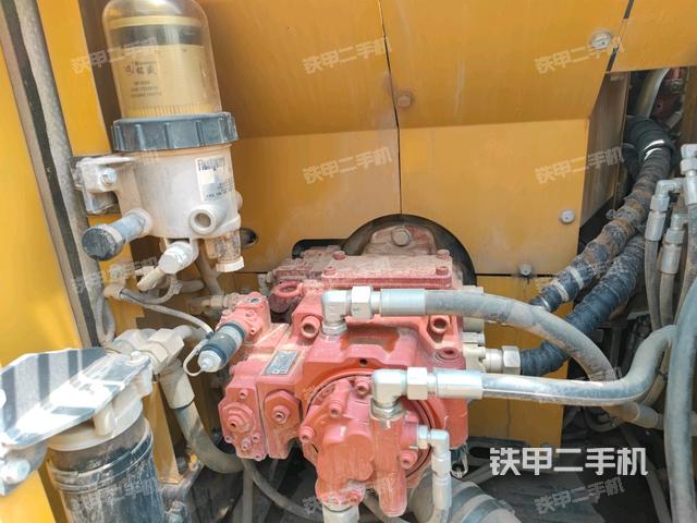 液壓泵斜45?左（大件艙室）