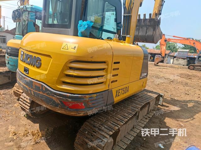 左后45(整機外觀) 左后45(整機外觀)