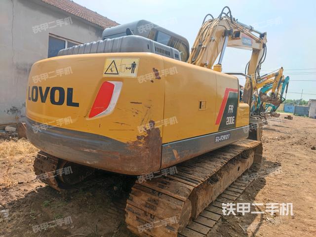 左后45(整機(jī)外觀) 左后45(整機(jī)外觀)