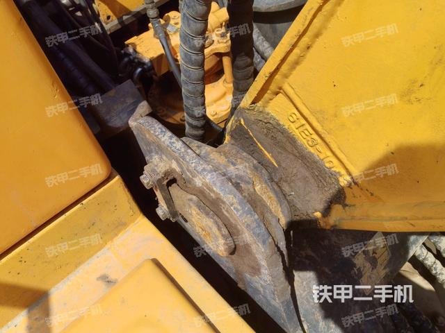 大臂根部?斜視(工作和回轉(zhuǎn)裝置) 大臂根部?斜視(工作和回轉(zhuǎn)裝置)