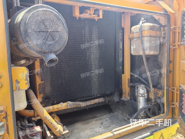 散熱器正面（大件艙室）