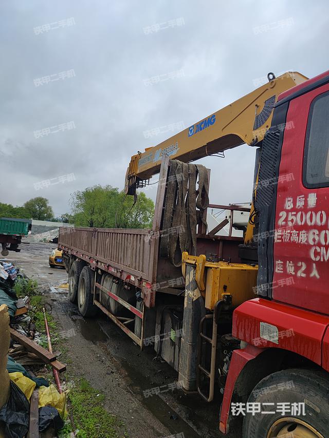 整机右侧（设备外观及核心部件）