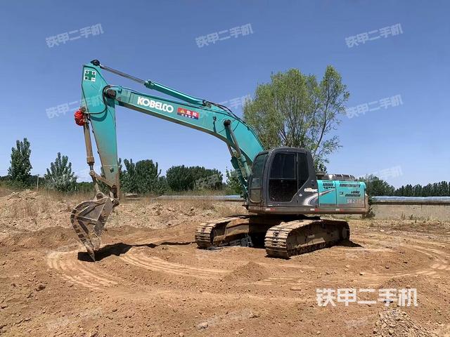 神鋼SK210LC-10挖掘機(jī)