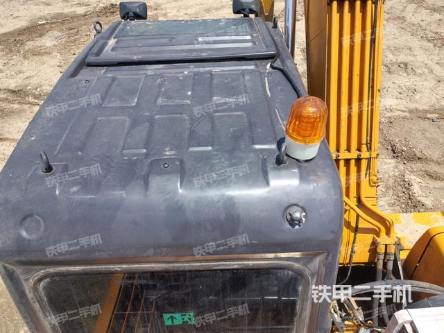 駕駛室頂部俯視（上車部件）