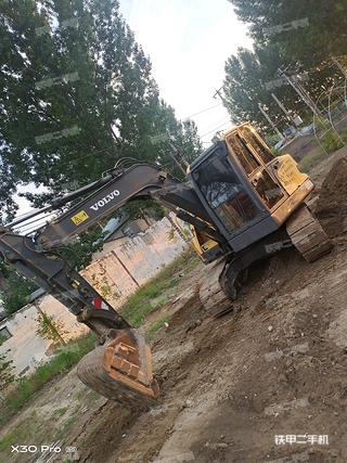 南宁沃尔沃EC80D挖掘机实拍图片