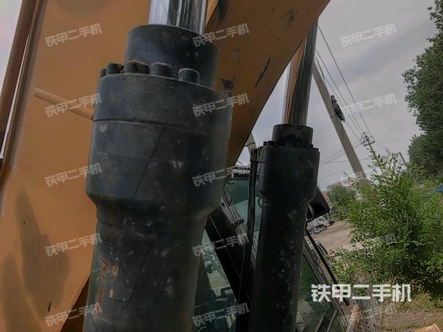 大臂油缸整體?豎拍(工作和回轉(zhuǎn)裝置) 大臂油缸整體?豎拍(工作和回轉(zhuǎn)裝置)