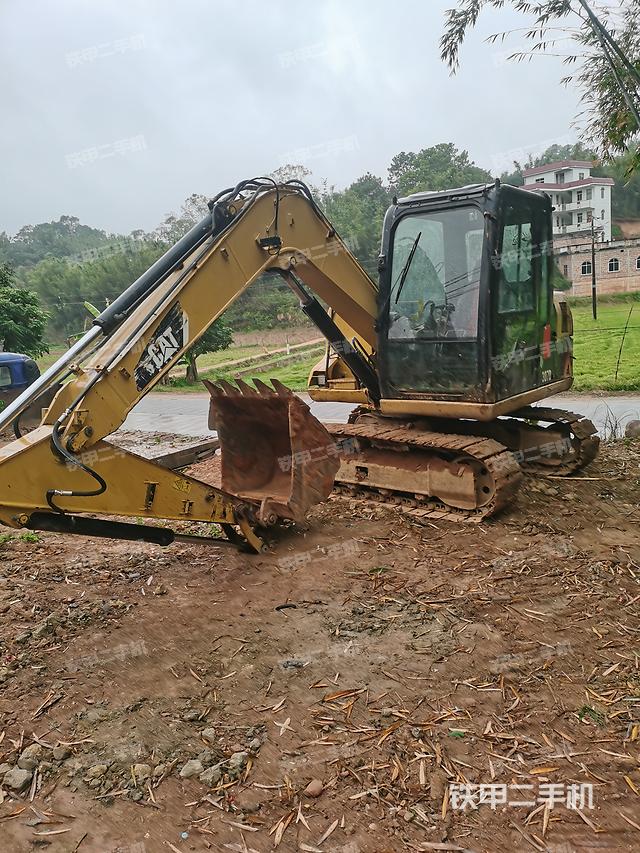 单侧履带整体（整机外观）