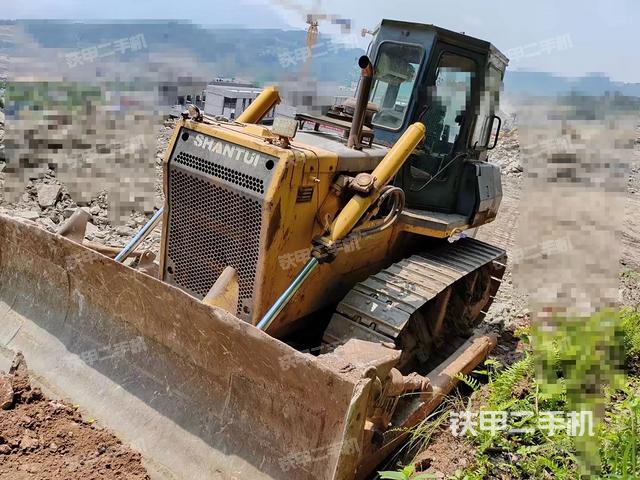 山推SD16标准型推土机