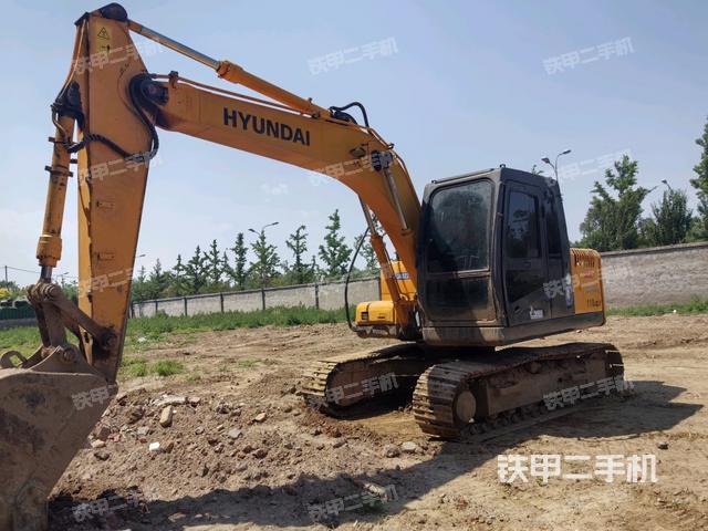 現(xiàn)代R110-7挖掘機