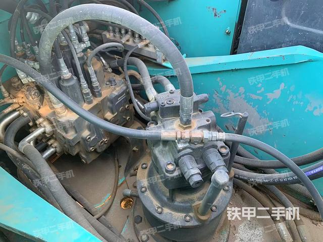 回轉(zhuǎn)馬達(dá)（上車部件）