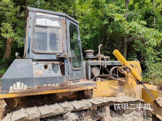 整机右侧（设备外观及核心部件）